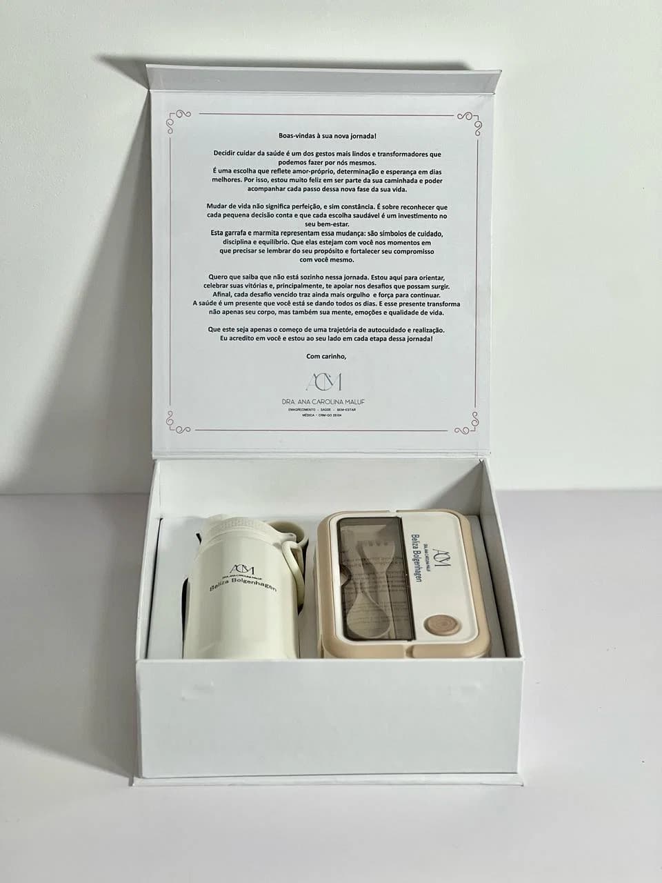 Kit corporativo de tecnologia em caixa branca personalizada